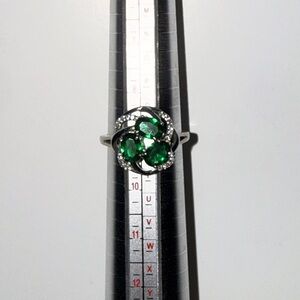 Elegant Silver and Green Gemstone Ring